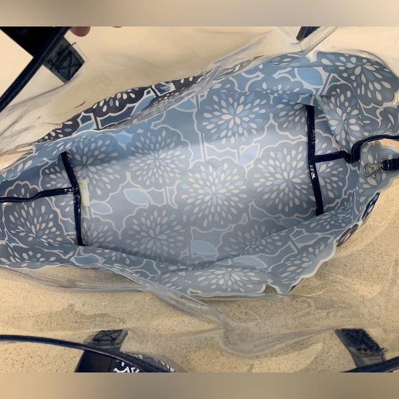 NWT Vera Bradley Petal Splash Tote, Beach Towel & Flip Flops Bundle - Picture 7 of 8